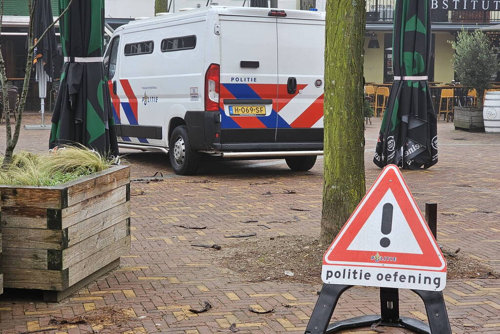 Politie houdt openbare orde oefening in centrum