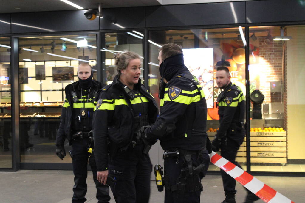 Treinstation ontruimd na aantreffen verdachte tas