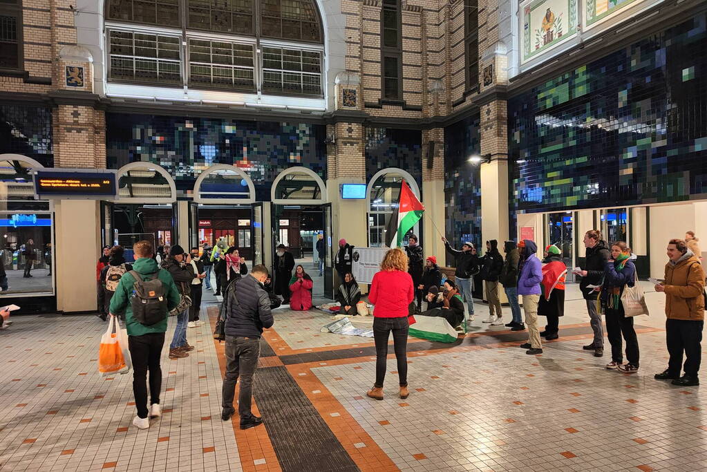 Palestijn verzet in stationshal