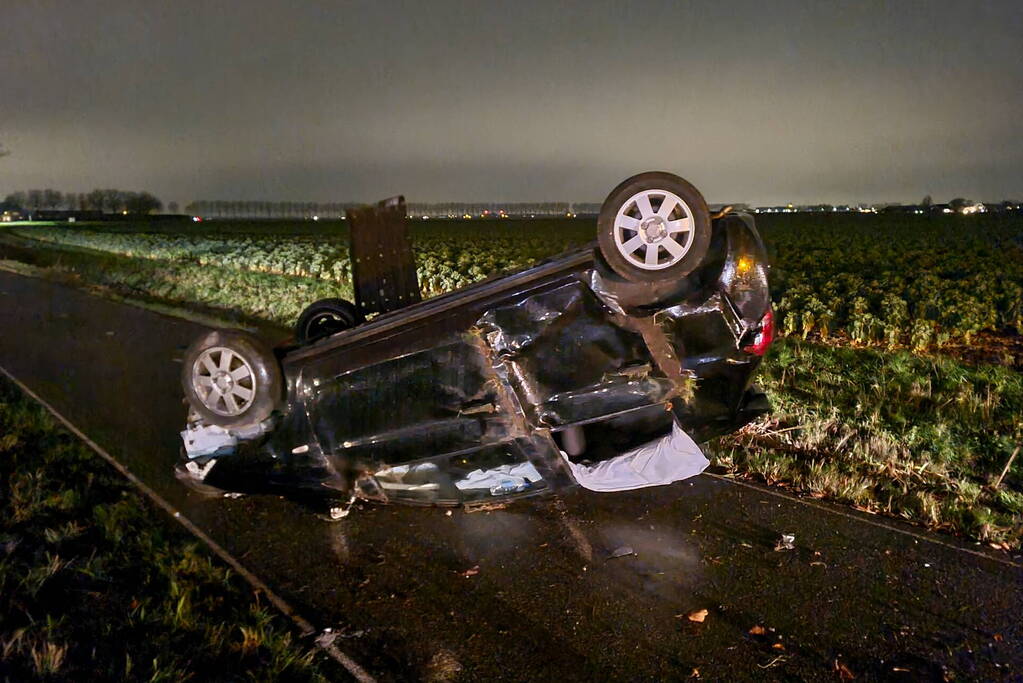 Bestuurder gevlucht na eenzijdig ongeval