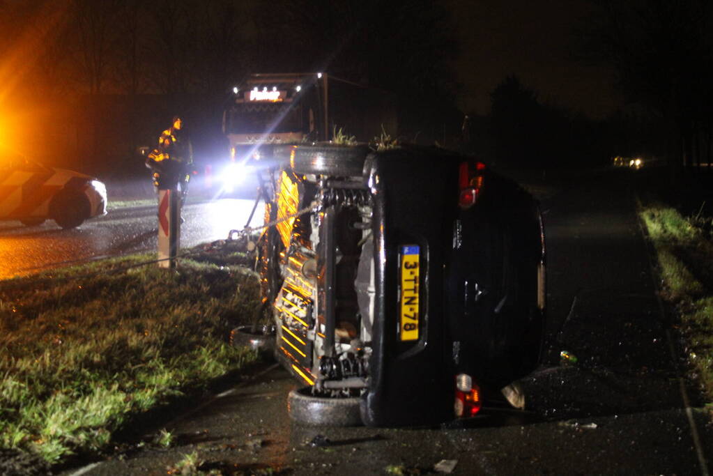 Bestuurder gevlucht na eenzijdig ongeval