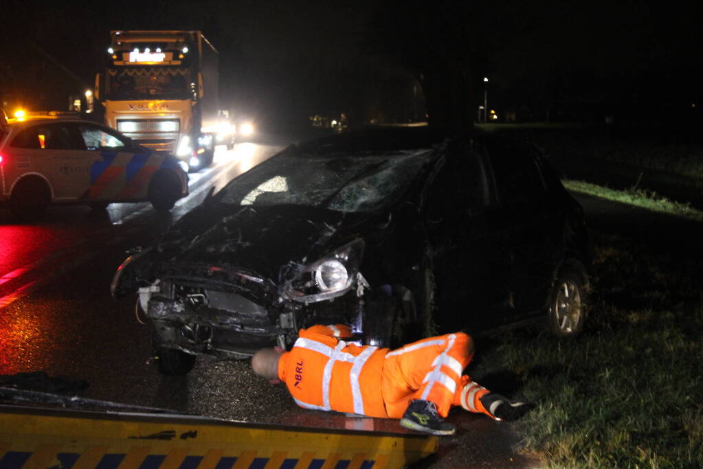 Bestuurder gevlucht na eenzijdig ongeval