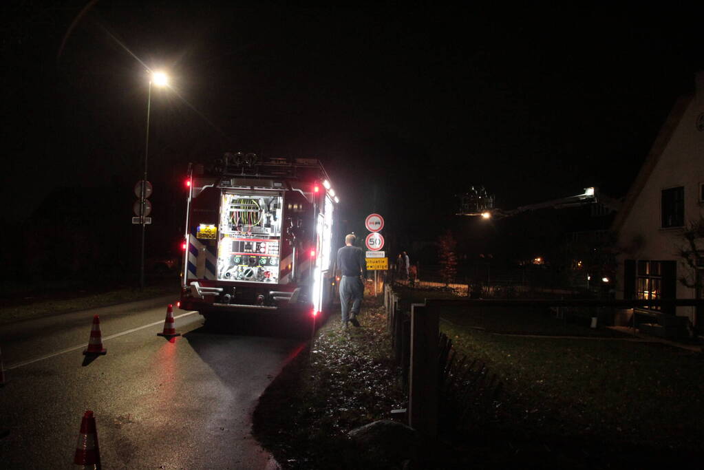 Schoorsteenbrand bij woonboerderij