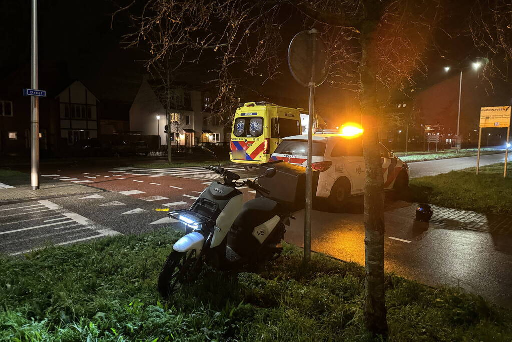 Bezorger en fietser in botsing op fietspad