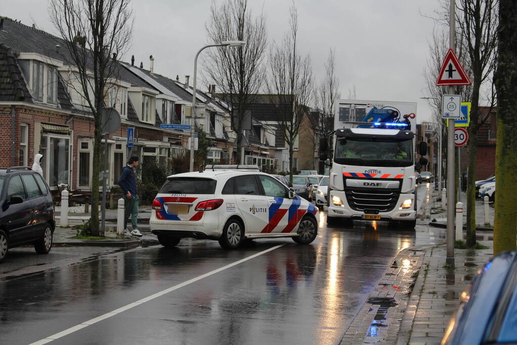 Twee overleden personen aangetroffen in woning