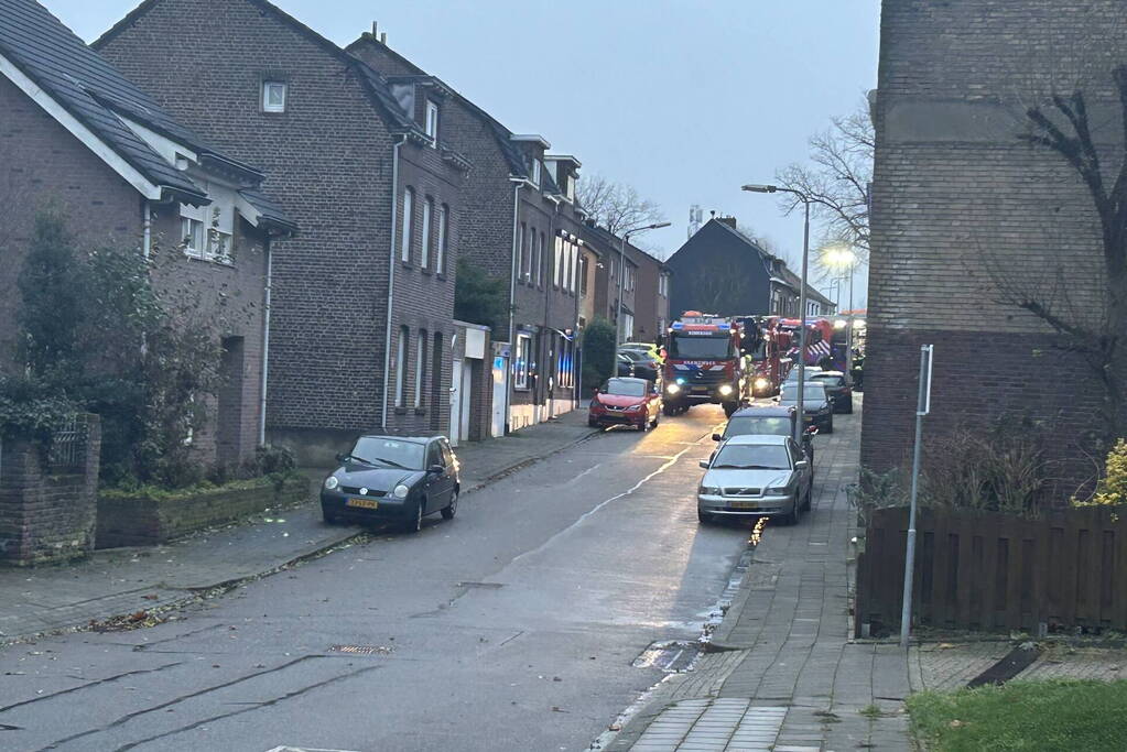 Flinke rookontwikkeling door kelderbrand, twee honden gered