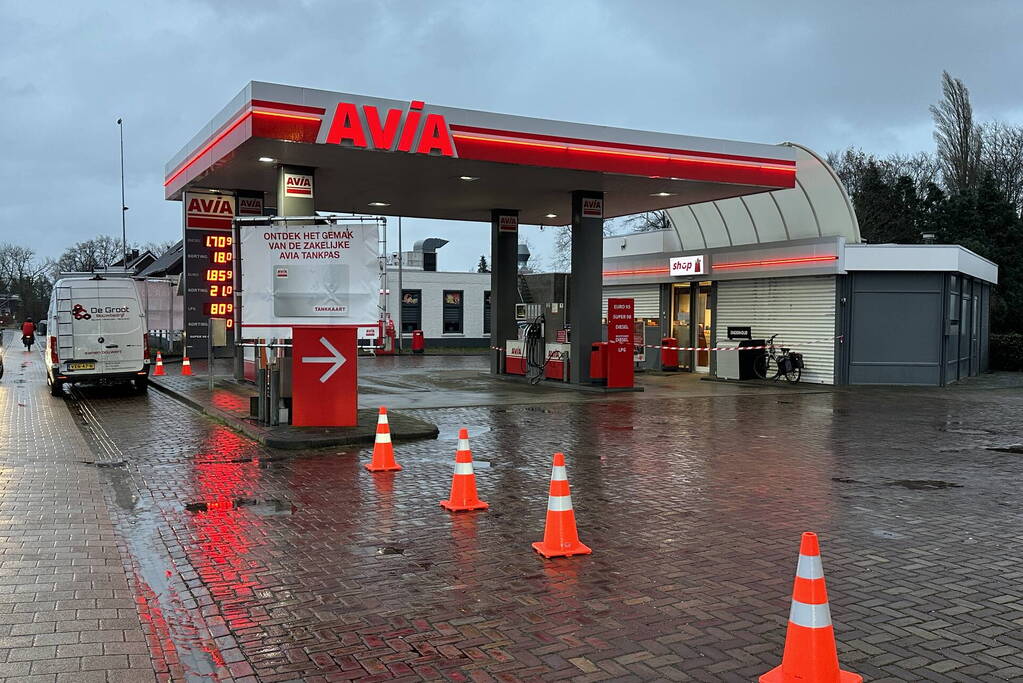 Veel schade bij inbraak in tankstation