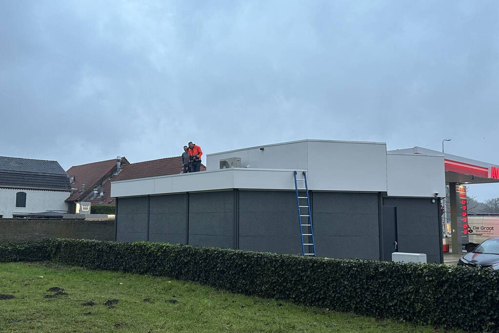 Veel schade bij inbraak in tankstation