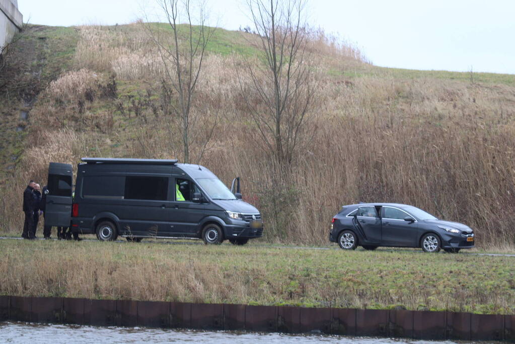 Levenloos lichaam aangetroffen in kanaal