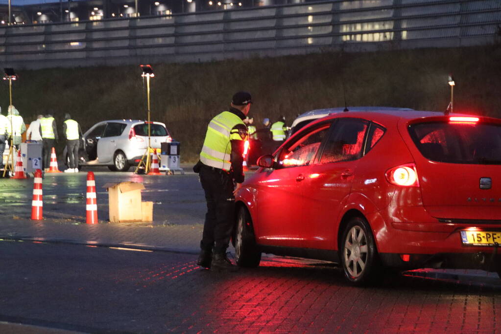 Politie houdt verkeerscontrole