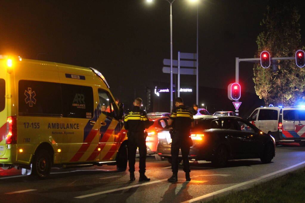 Gewonde bij ongeval tussen twee auto's