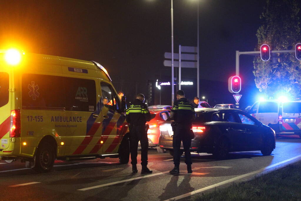 Gewonde bij ongeval tussen twee auto's