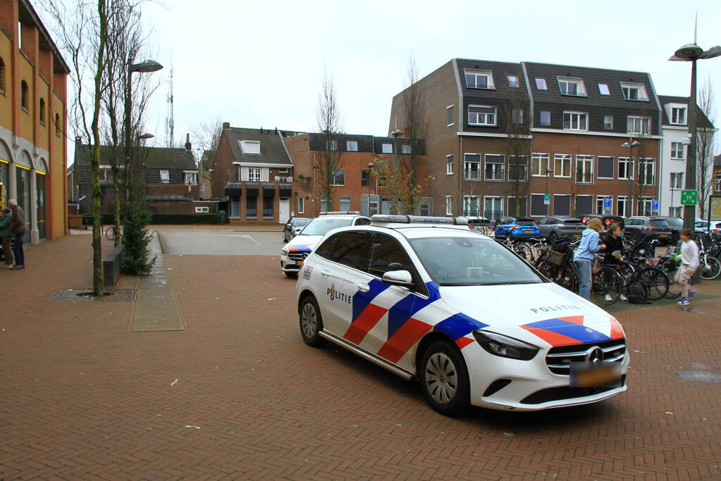 Persoon gewond na val in supermarkt