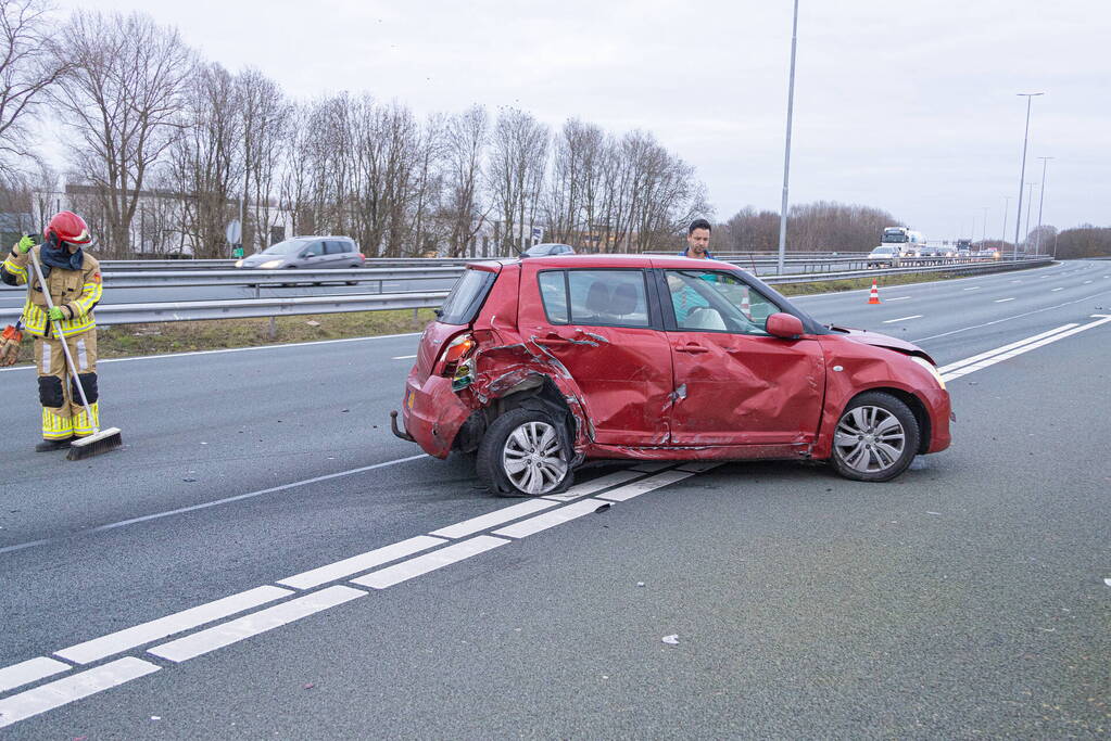 Gewonde bij ongeval tussen bestelbus en auto