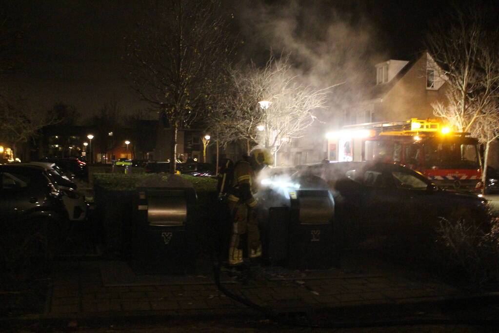 Brand in ondergrondse vuilcontainer