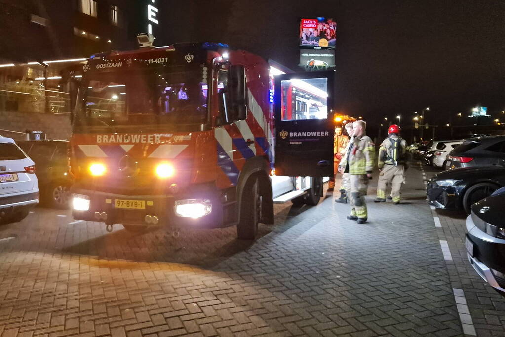 Brandweer controleert sauna van hotel op brand