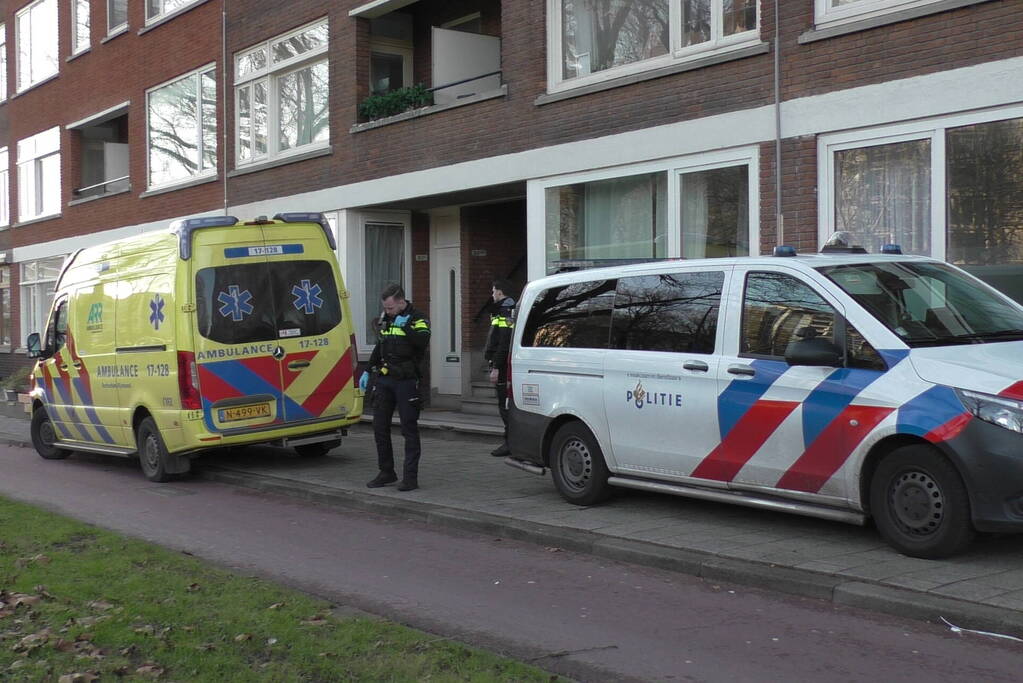 Verdachte gevlucht na steekpartij in woning