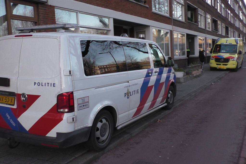 Verdachte gevlucht na steekpartij in woning