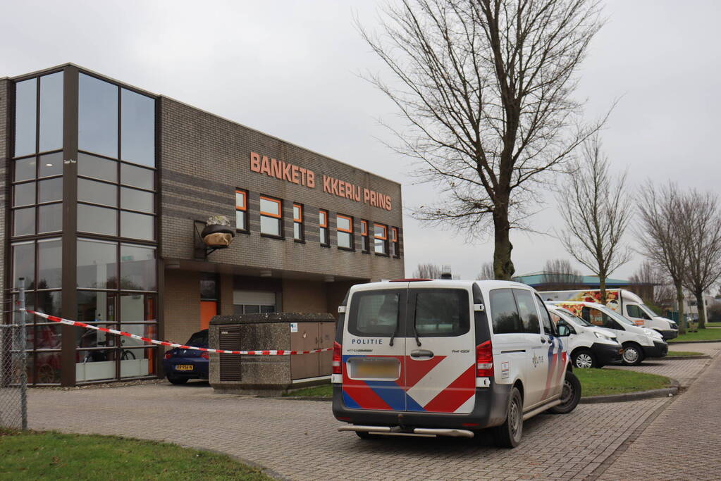 Groot politie onderzoek bij werkadres vermiste man