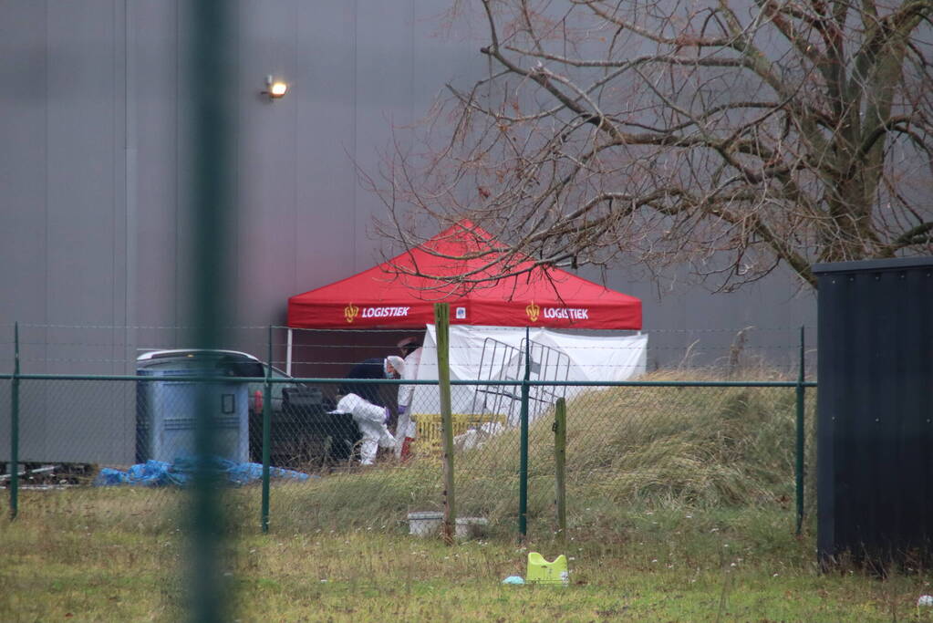 Groot politie onderzoek bij werkadres vermiste man