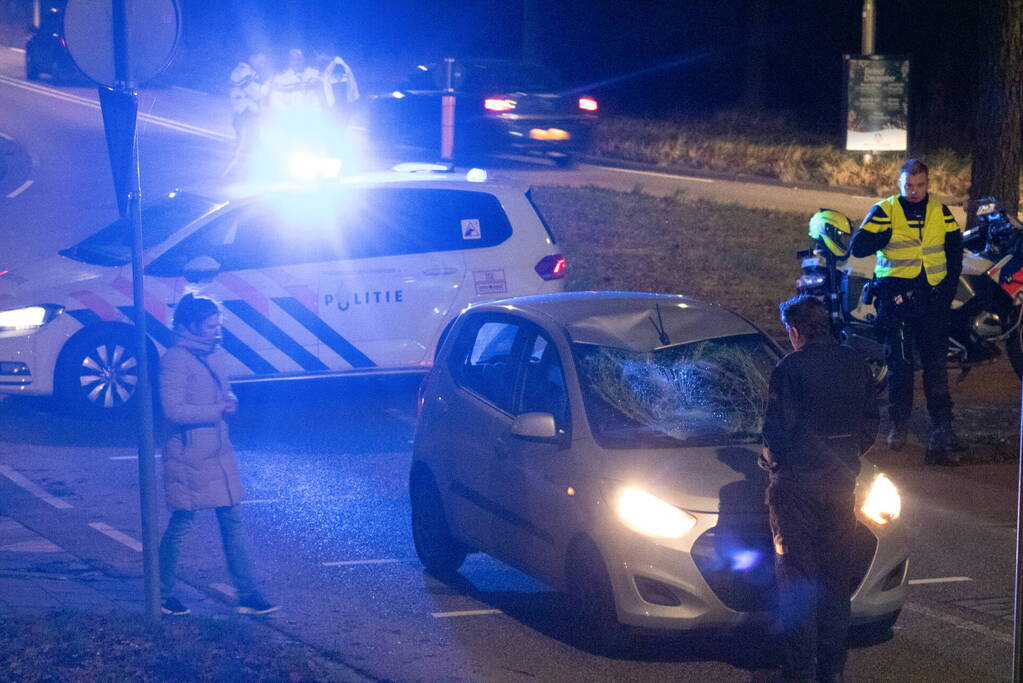 Fietser overleden bij botsing met personenauto