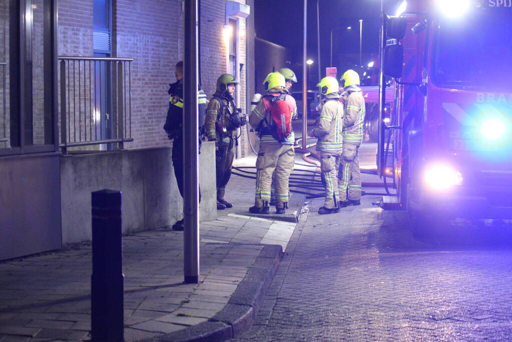 Grote brand op balkon van appartement