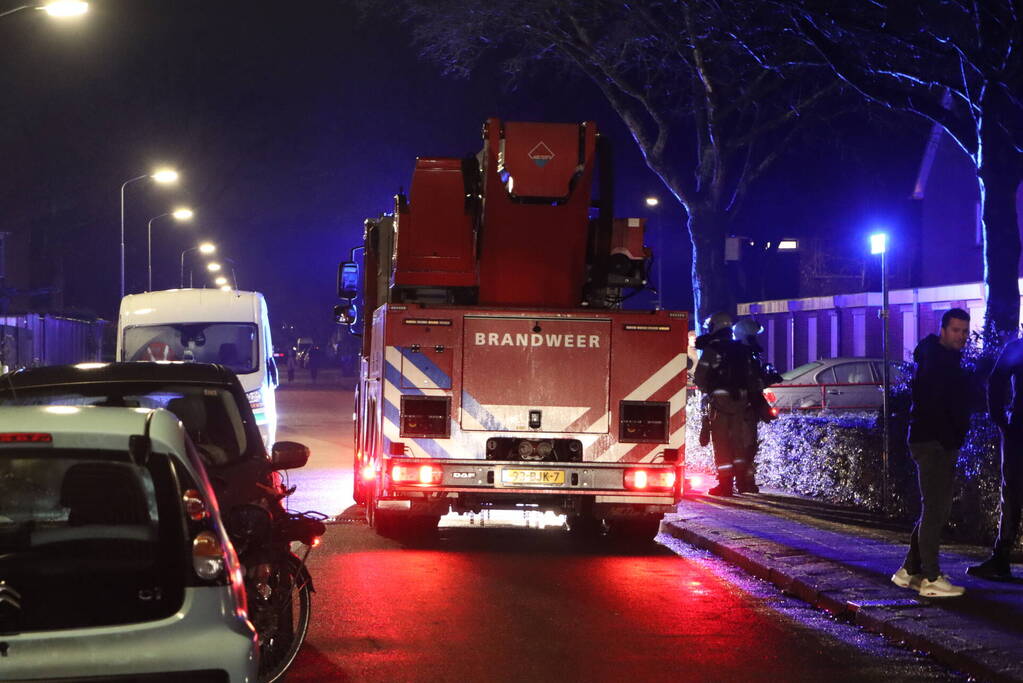 Brandweer dooft schoorsteenbrand