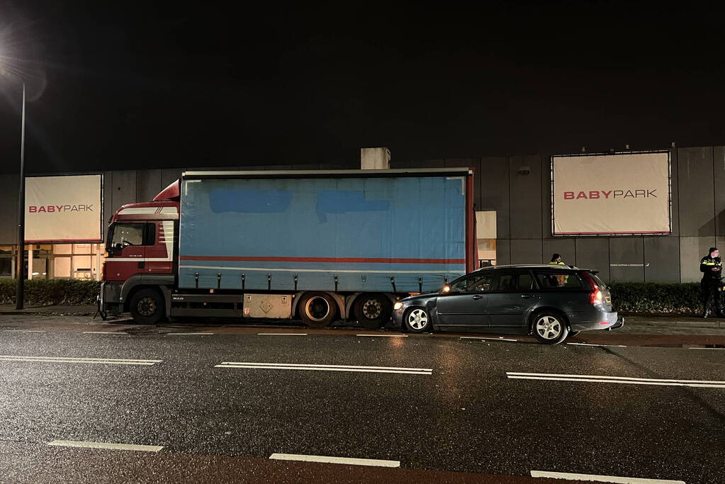 Bestuurder veroorzaakt ongeval en rijdt door