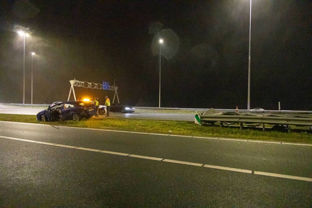 Flinke schade bij botsing op snelweg