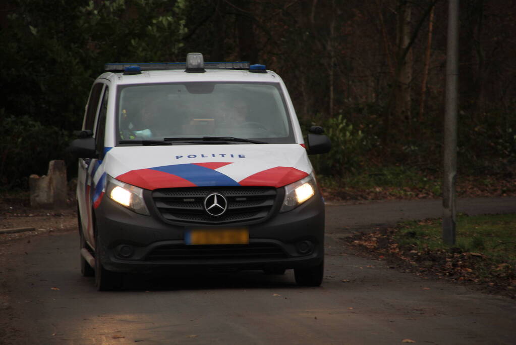 Overleden persoon aangetroffen in park