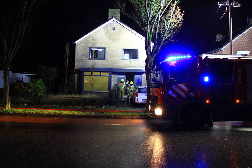 Brandweer ingezet voor uitslaande woningbrand