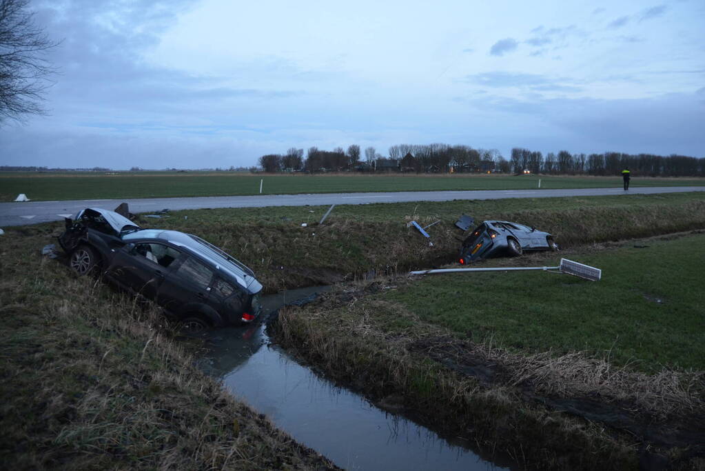 Veel schade bij aanrijding tussen twee voertuigen