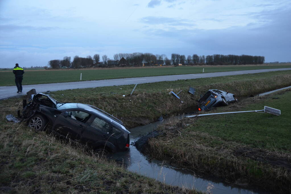 Veel schade bij aanrijding tussen twee voertuigen