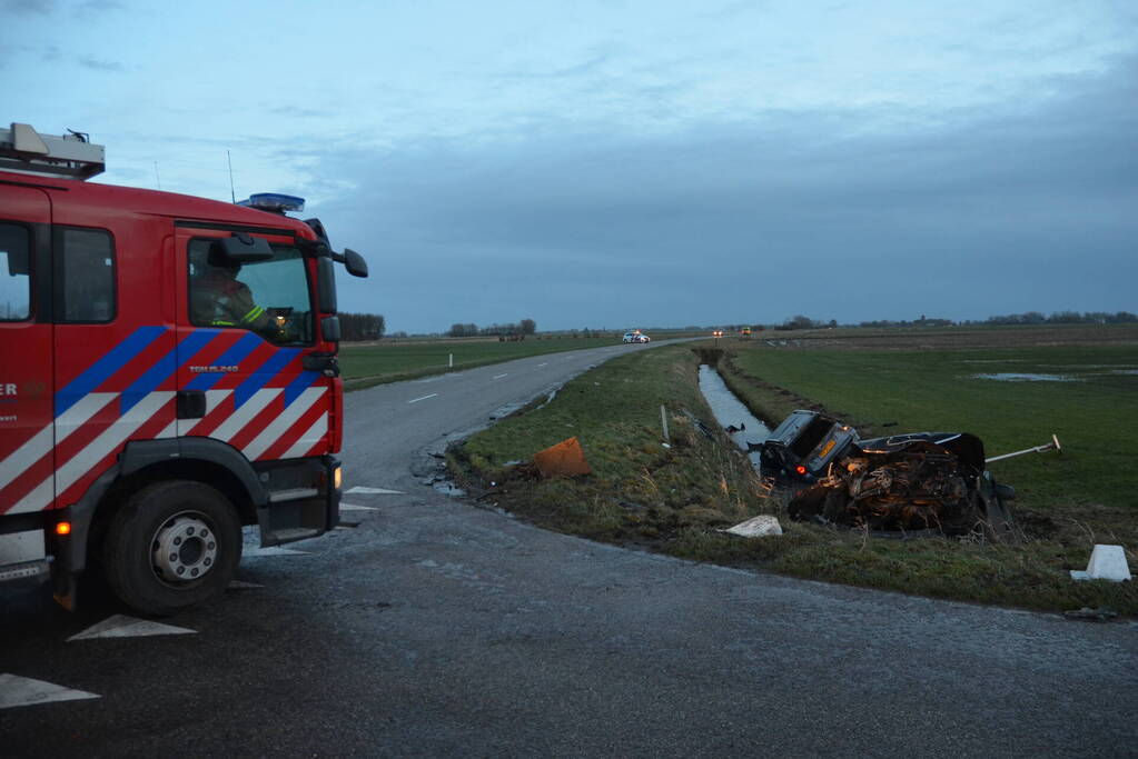 Veel schade bij aanrijding tussen twee voertuigen