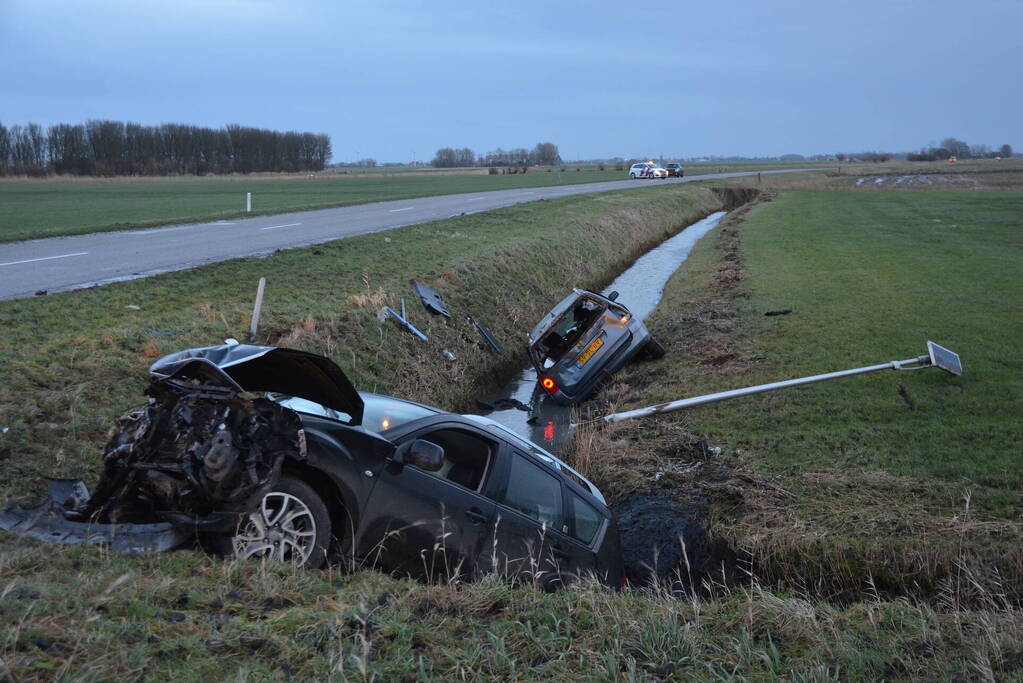 Veel schade bij aanrijding tussen twee voertuigen