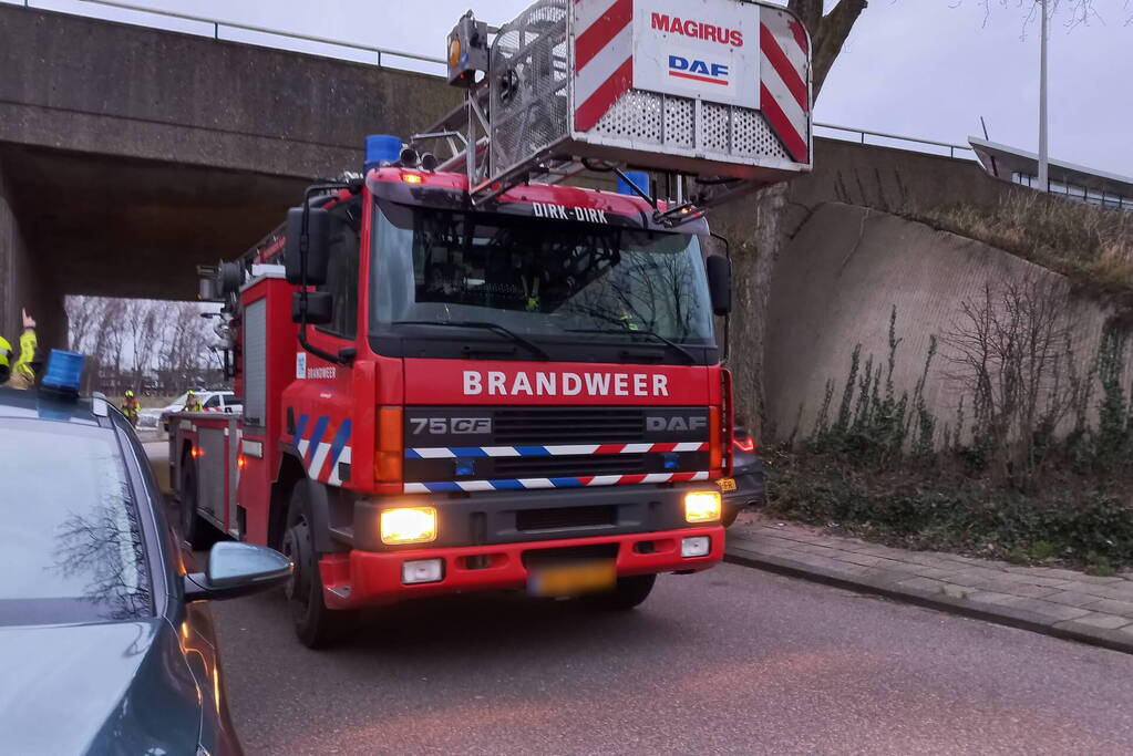 Hulpdiensten ingezet voor persoon te water