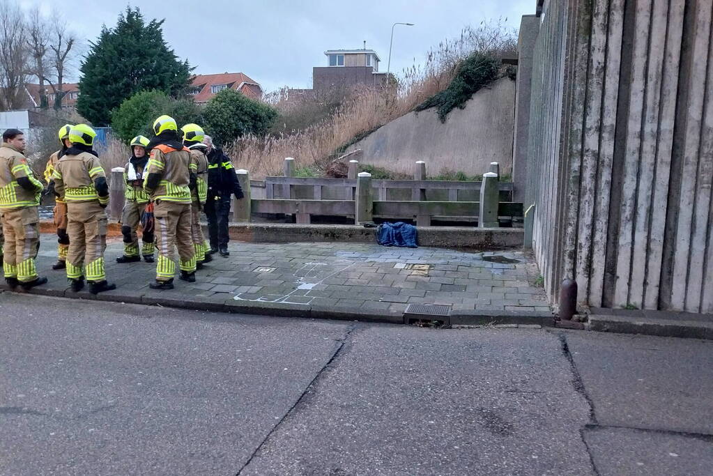 Hulpdiensten ingezet voor persoon te water