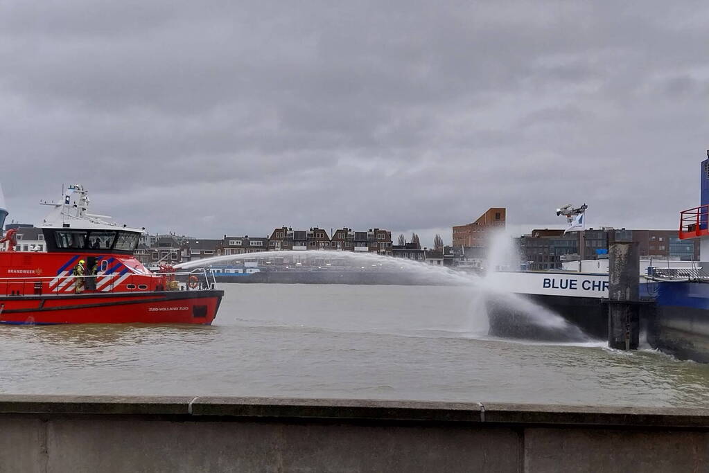 Brand aan boord van bunkerschip