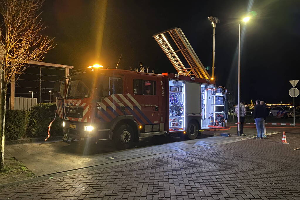 Flinke rookontwikkeling bij brand in schuur