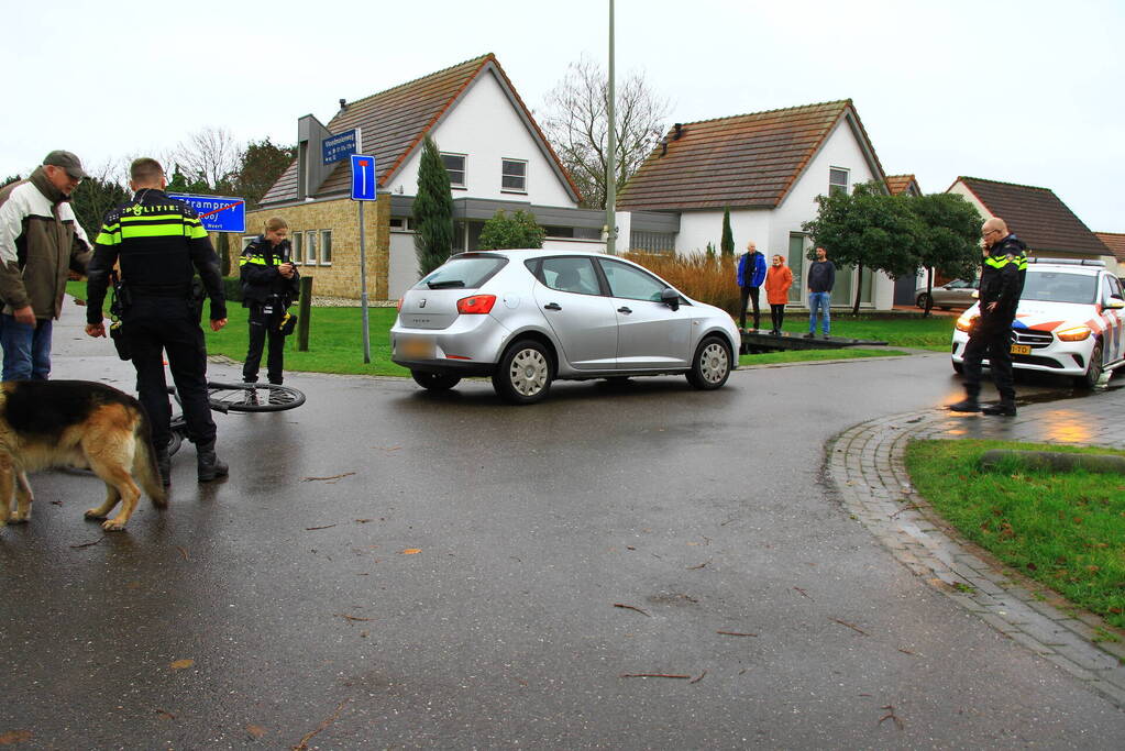 Fietser ernstig gewond bij aanrijding met personenauto