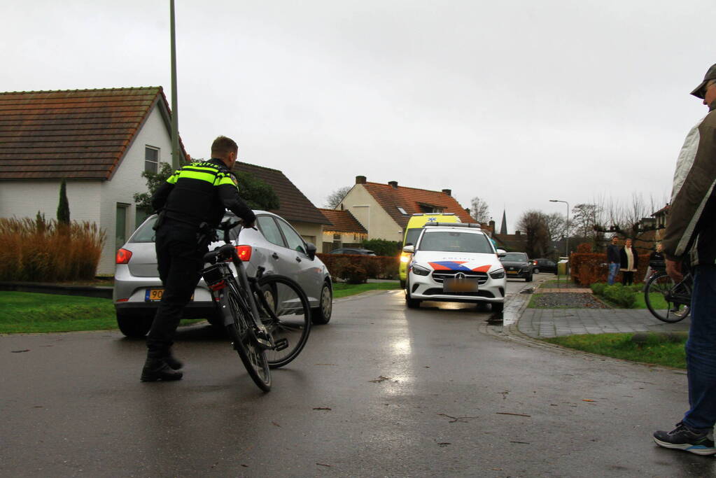 Fietser ernstig gewond bij aanrijding met personenauto