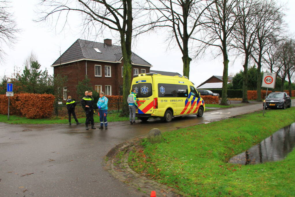 Fietser ernstig gewond bij aanrijding met personenauto