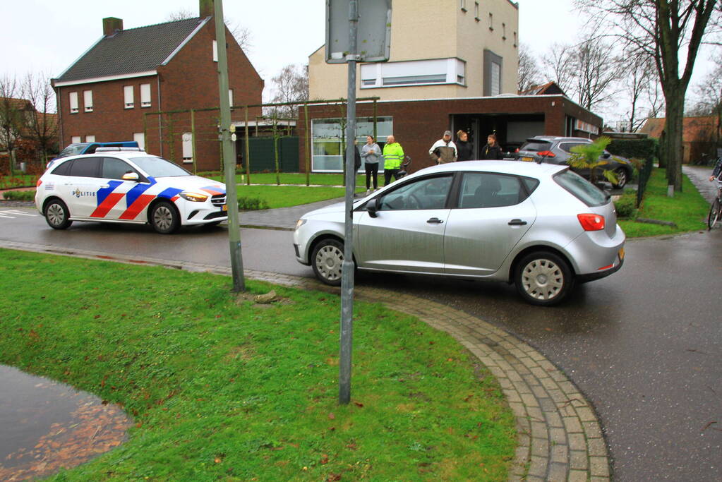 Fietser ernstig gewond bij aanrijding met personenauto