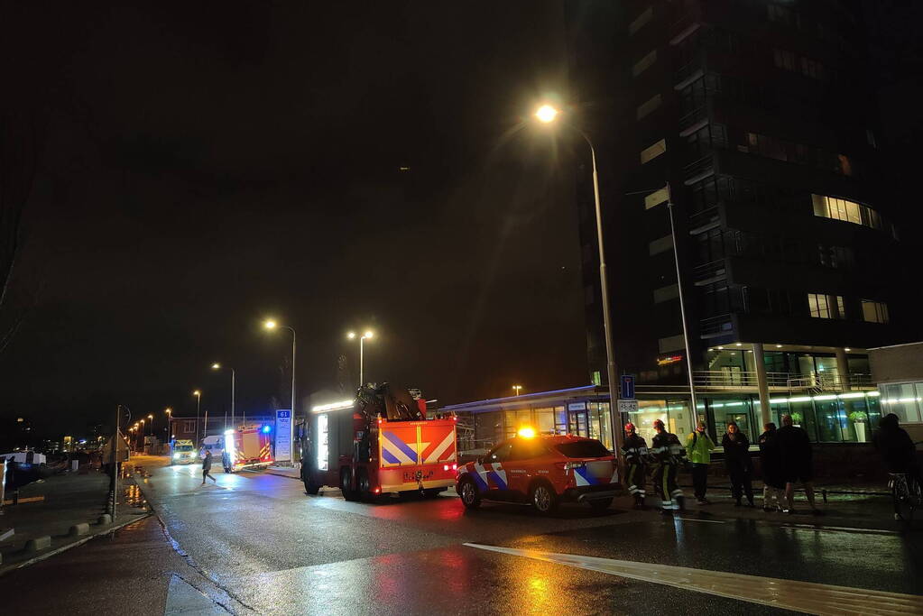 Zoektocht naar vastzittend persoon in bedrijfspand