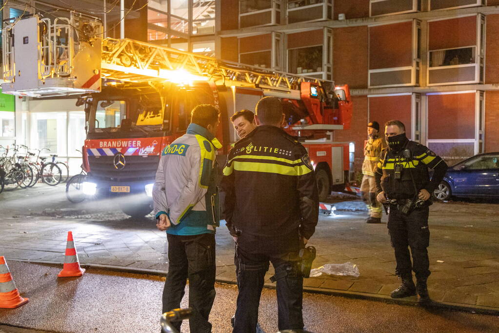 Woningen uit flat geëvacueerd door brand