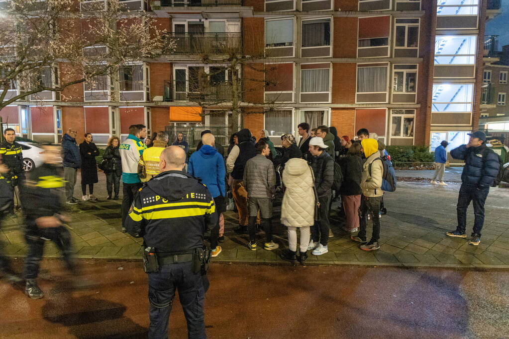 Woningen uit flat geëvacueerd door brand