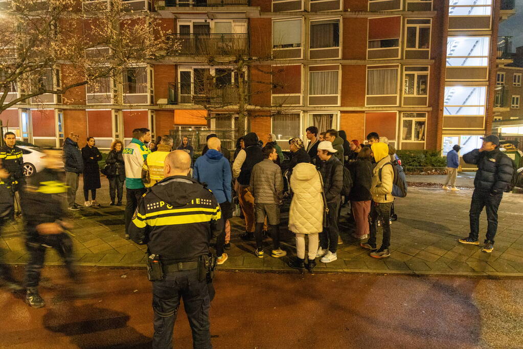 Woningen uit flat geëvacueerd door brand