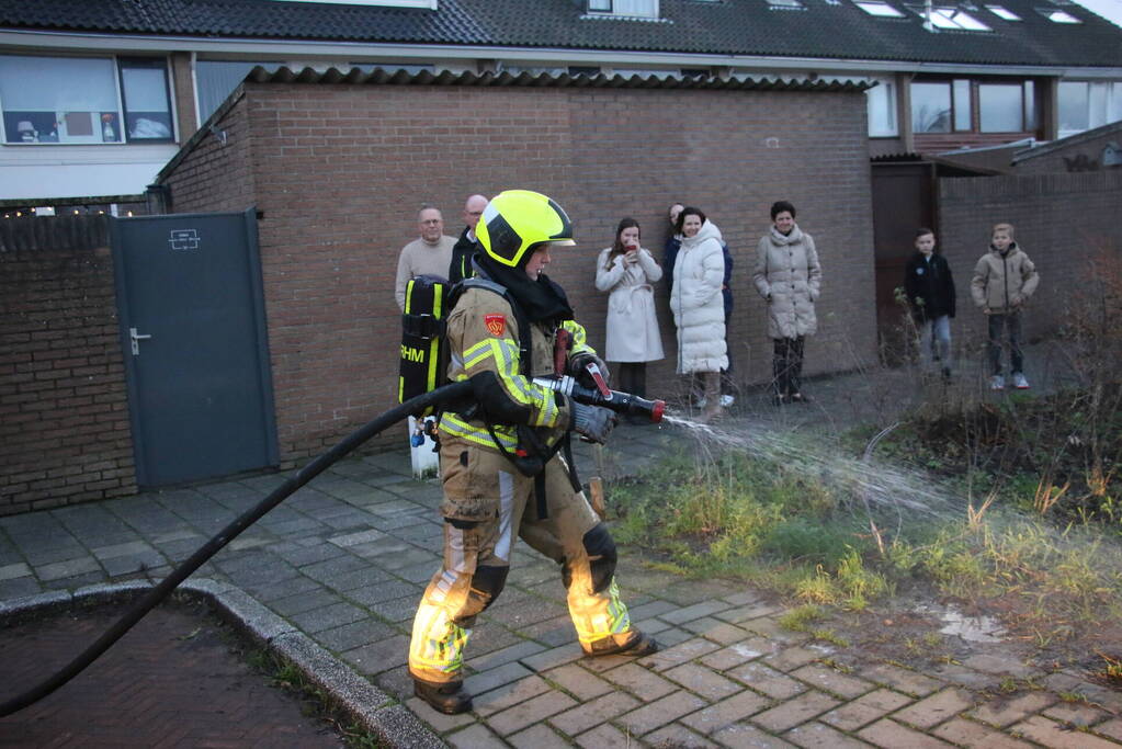 Flinke rookontwikkeling door brand na kortsluiting in koelkast