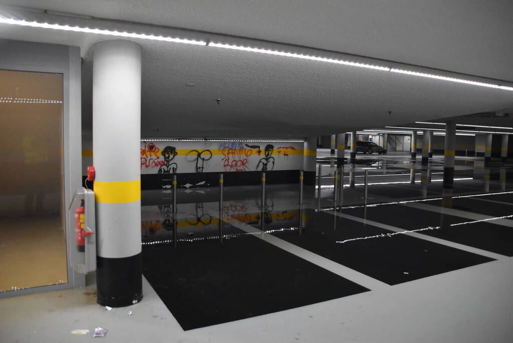 Wateroverlast in parkeergarage door baldadigheid