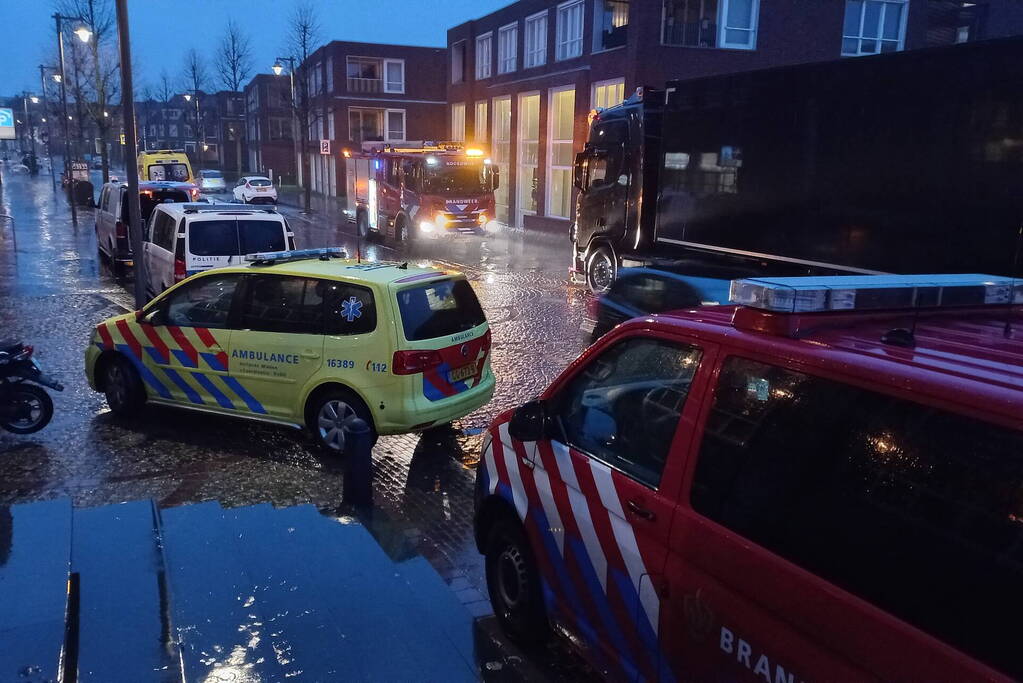 Brandweer ingezet voor vreemde lucht in parkeergarage